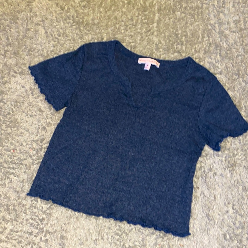 cute crop top juniors Medium